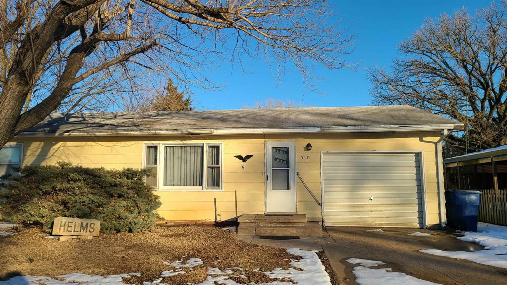 310 N PINE ST, Argonia, KS 67004