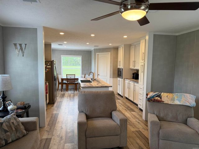 70 Tara Ln, Ward, AR 72176