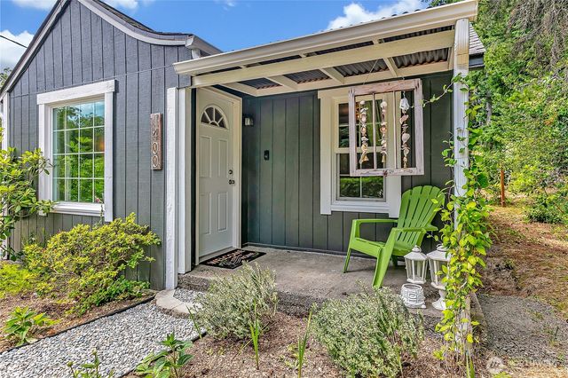 1400 Baby Doll Road SE, Port Orchard, WA 98366