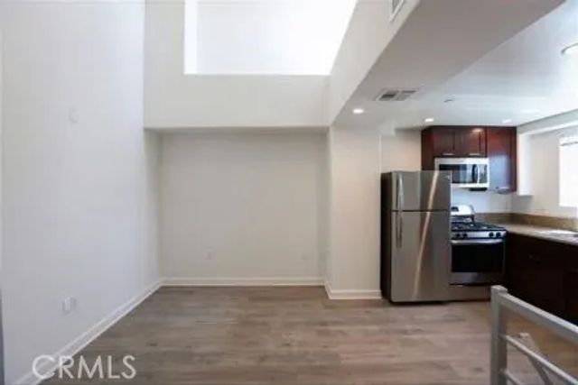 2585 S Sepulveda Boulevard 6, Los Angeles, CA 90064