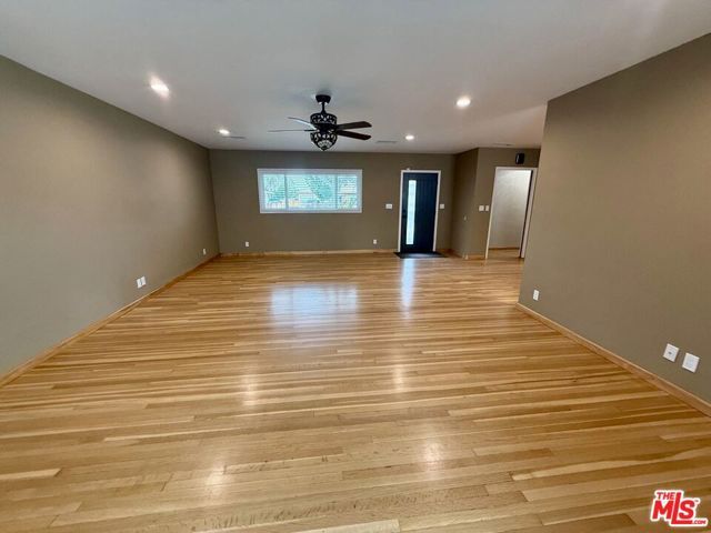 13411 Wingo Street, Pacoima (los Angeles), CA 91331