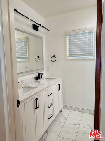 13411 Wingo Street, Pacoima (los Angeles), CA 91331