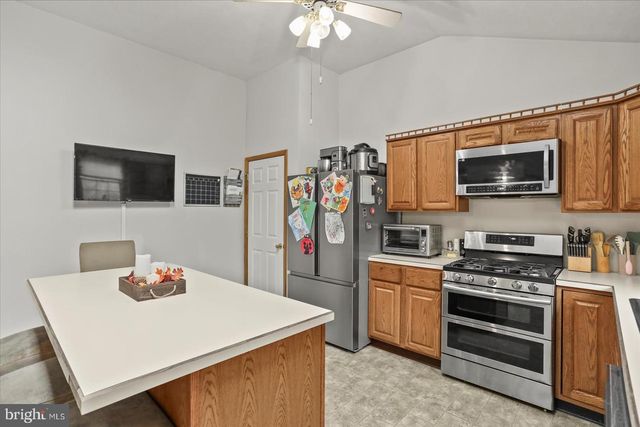 37 MAGNOLIA LN, Hanover, PA 17331