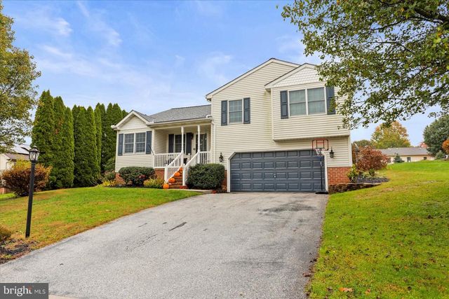 37 MAGNOLIA LN, Hanover, PA 17331