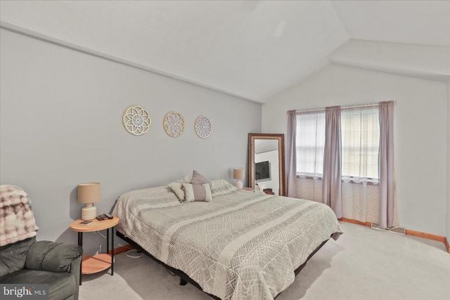 37 MAGNOLIA LN, Hanover, PA 17331