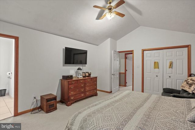 37 MAGNOLIA LN, Hanover, PA 17331