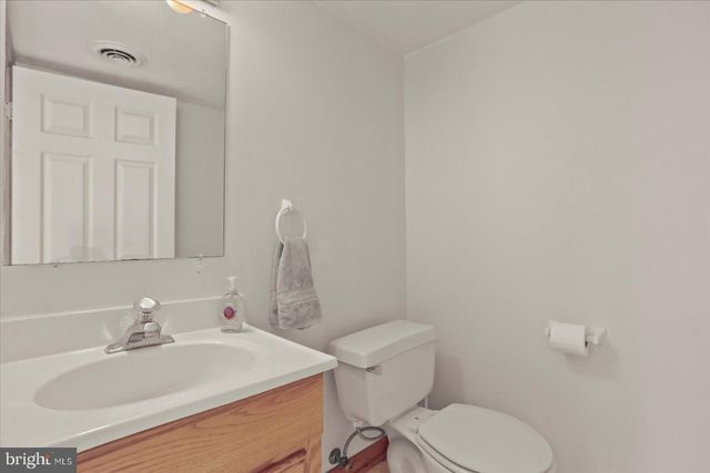 37 MAGNOLIA LN, Hanover, PA 17331