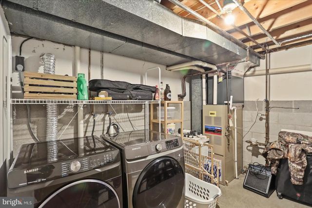 37 MAGNOLIA LN, Hanover, PA 17331