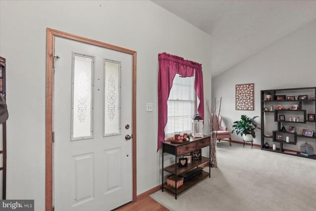 37 MAGNOLIA LN, Hanover, PA 17331