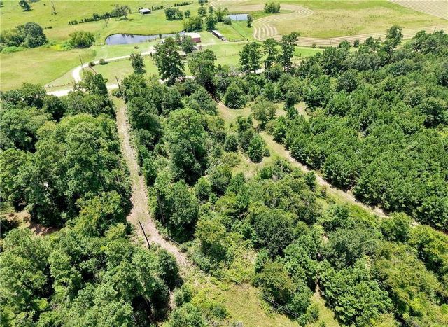 3656 Luthe Road, Bedias, TX 77831