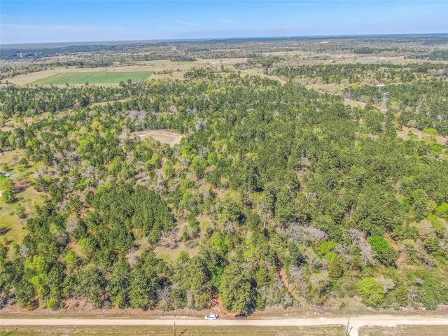 3656 Luthe Road, Bedias, TX 77831