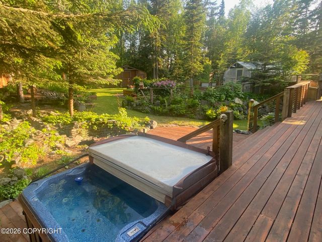 10650 Lone Tree Drive, Anchorage, AK 99507