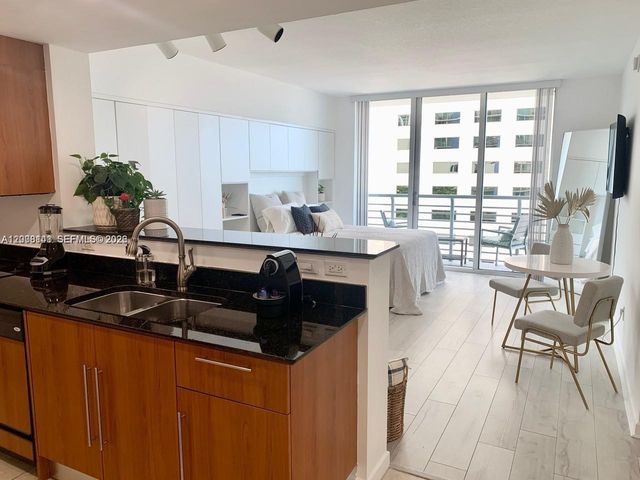 335 S Biscayne Blvd 1106, Miami, FL 33131