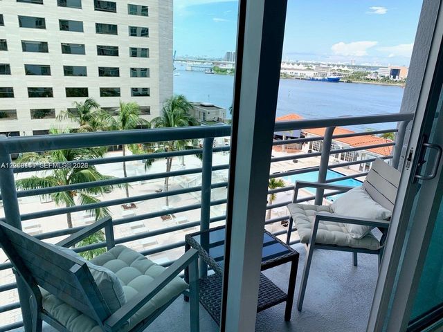 335 S Biscayne Blvd 1106, Miami, FL 33131