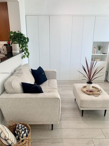 335 S Biscayne Blvd 1106, Miami, FL 33131