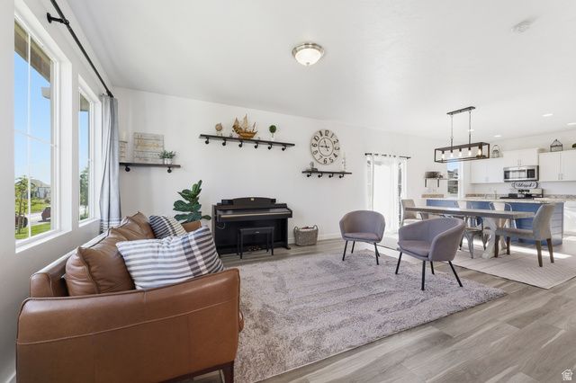 43 E LEGACY PKWY, Saratoga Springs, UT 84045
