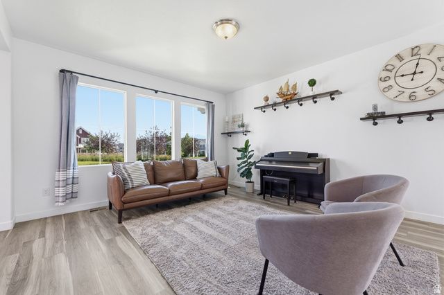 43 E LEGACY PKWY, Saratoga Springs, UT 84045