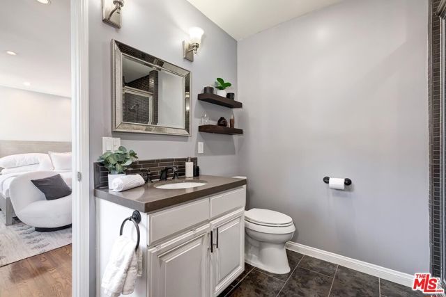 2037 Hillsboro Avenue, Los Angeles, CA 90034