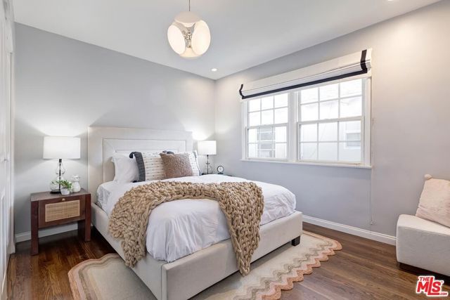 2037 Hillsboro Avenue, Los Angeles, CA 90034