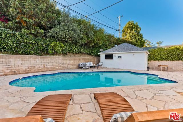 2037 Hillsboro Avenue, Los Angeles, CA 90034