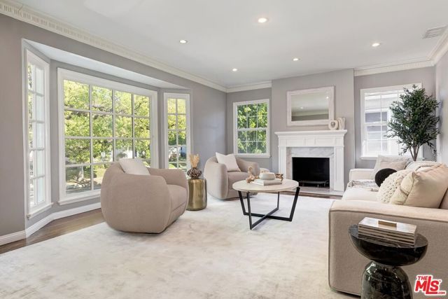 2037 Hillsboro Avenue, Los Angeles, CA 90034