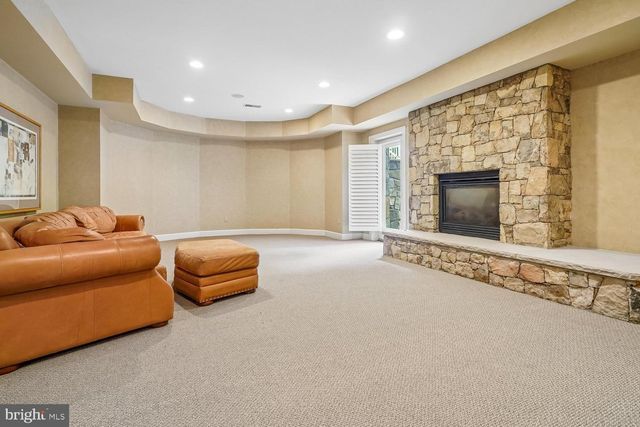 10420 RIVERWOOD DR, Potomac, MD 20854