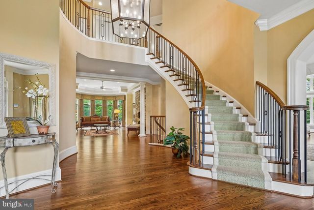 10420 RIVERWOOD DR, Potomac, MD 20854