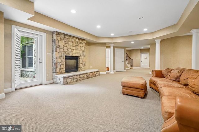 10420 RIVERWOOD DR, Potomac, MD 20854