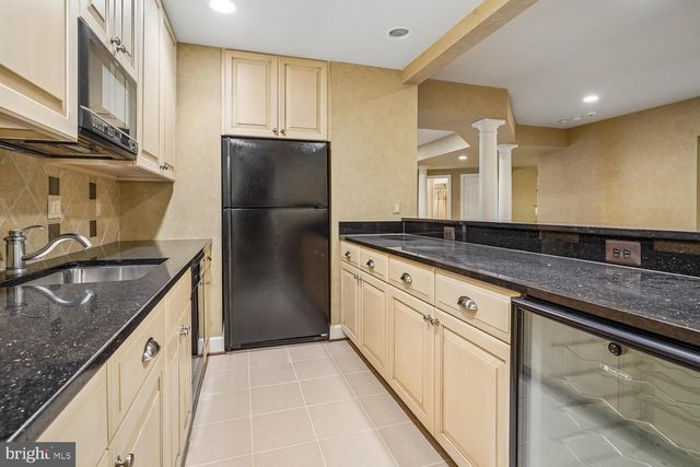 10420 RIVERWOOD DR, Potomac, MD 20854