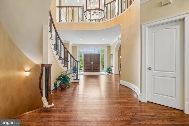 10420 RIVERWOOD DR, Potomac, MD 20854