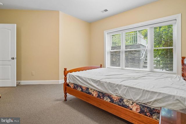 10420 RIVERWOOD DR, Potomac, MD 20854