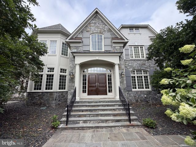 10420 RIVERWOOD DR, Potomac, MD 20854
