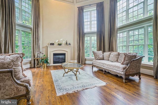 10420 RIVERWOOD DR, Potomac, MD 20854