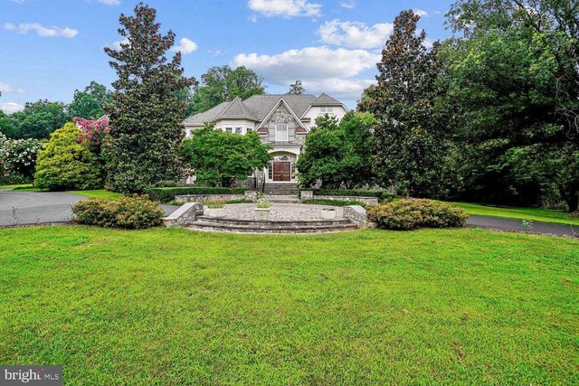 10420 RIVERWOOD DR, Potomac, MD 20854