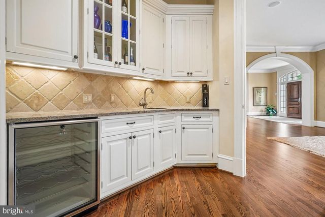 10420 RIVERWOOD DR, Potomac, MD 20854