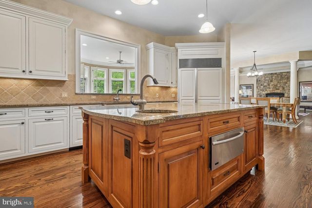 10420 RIVERWOOD DR, Potomac, MD 20854