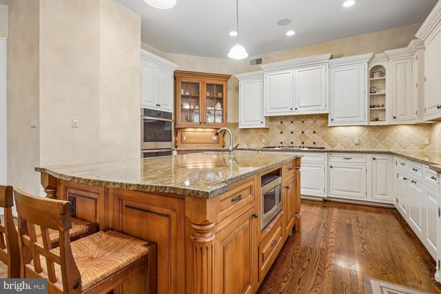 10420 RIVERWOOD DR, Potomac, MD 20854