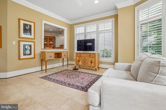 10420 RIVERWOOD DR, Potomac, MD 20854