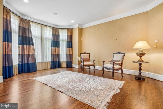 10420 RIVERWOOD DR, Potomac, MD 20854