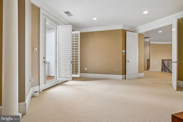 10420 RIVERWOOD DR, Potomac, MD 20854
