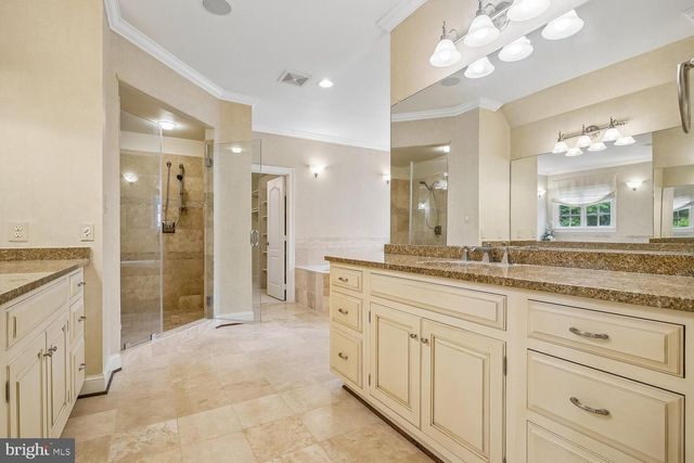 10420 RIVERWOOD DR, Potomac, MD 20854