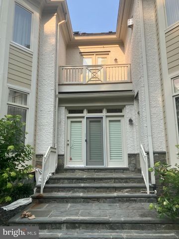10420 RIVERWOOD DR, Potomac, MD 20854