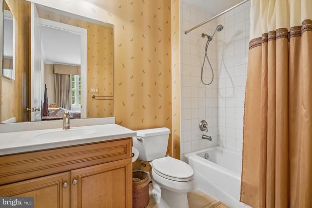 10420 RIVERWOOD DR, Potomac, MD 20854
