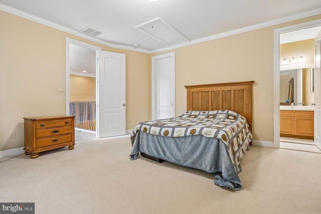 10420 RIVERWOOD DR, Potomac, MD 20854