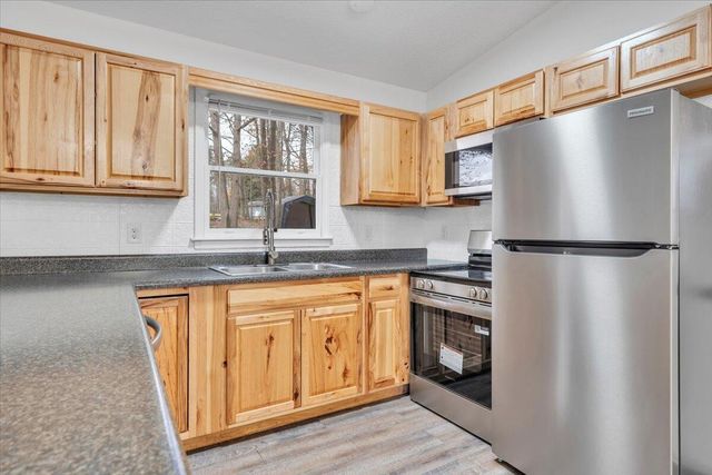 254 Pinewood LN, Bassett, VA 24055