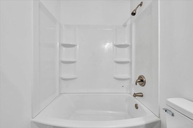 254 Pinewood LN, Bassett, VA 24055