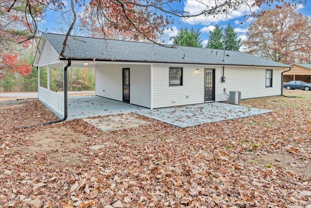 254 Pinewood LN, Bassett, VA 24055