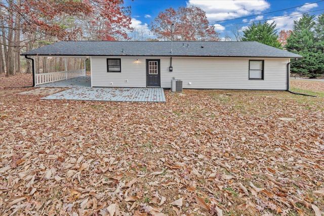 254 Pinewood LN, Bassett, VA 24055