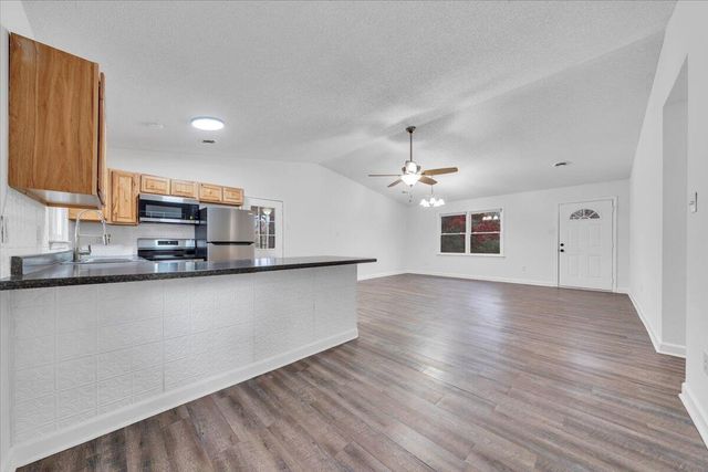 254 Pinewood LN, Bassett, VA 24055