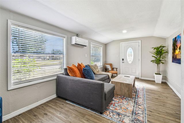 3502 N LINCOLN AVENUE, Tampa, FL 33607